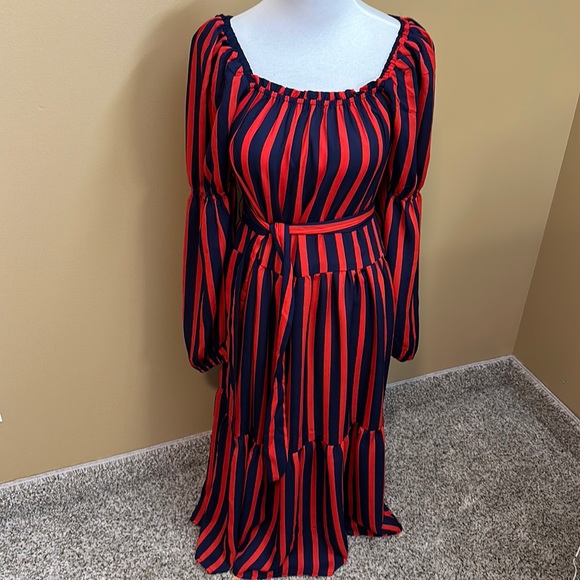 Hayden Dresses & Skirts - ❤️ NWT Hayden Tiered Midi Dress